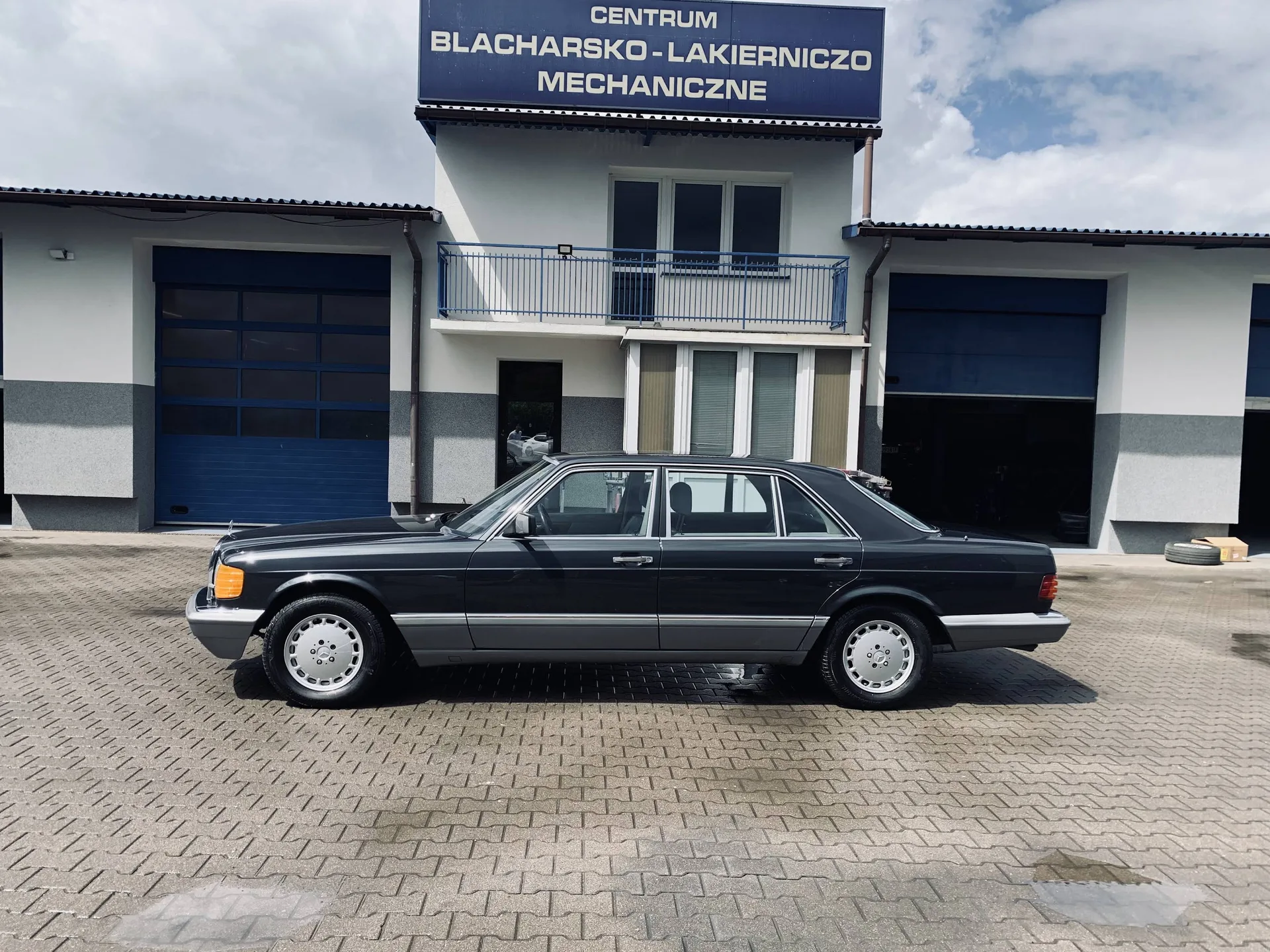 Mercedes W126 po renowacji lakieru w CARBRO Wołomin